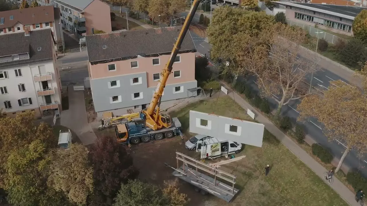 Saint-Gobain pre.formance - serielle Sanierungen, schnell, vorgefertigt, minimal-invasiv. thumbnail